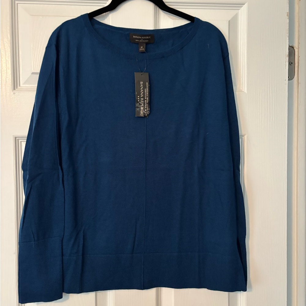 Banana Republic Women's Blue Crewneck Sweater